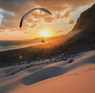 Sunrise Paragliding Tour